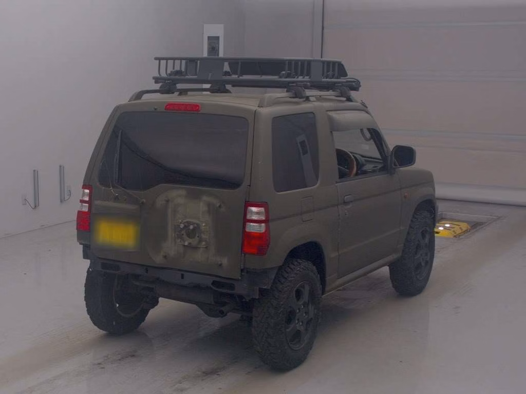 MITSUBISHI PAJERO MINI
