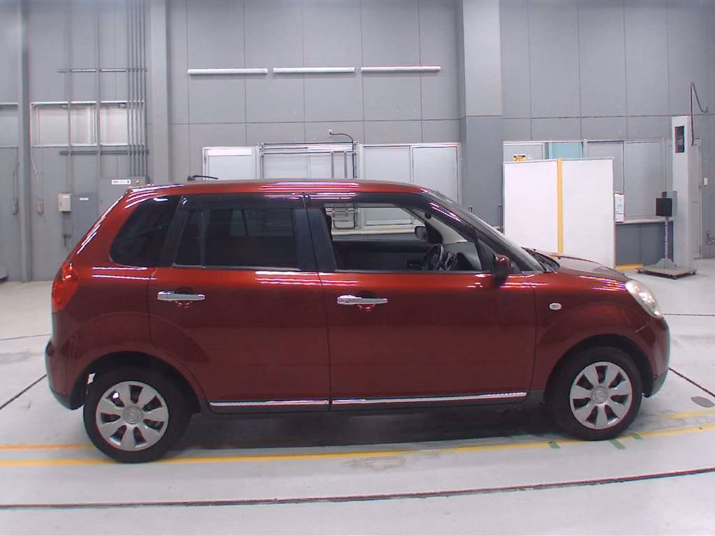 MAZDA VERISA