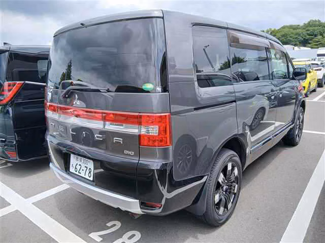 MITSUBISHI DELICA D:5