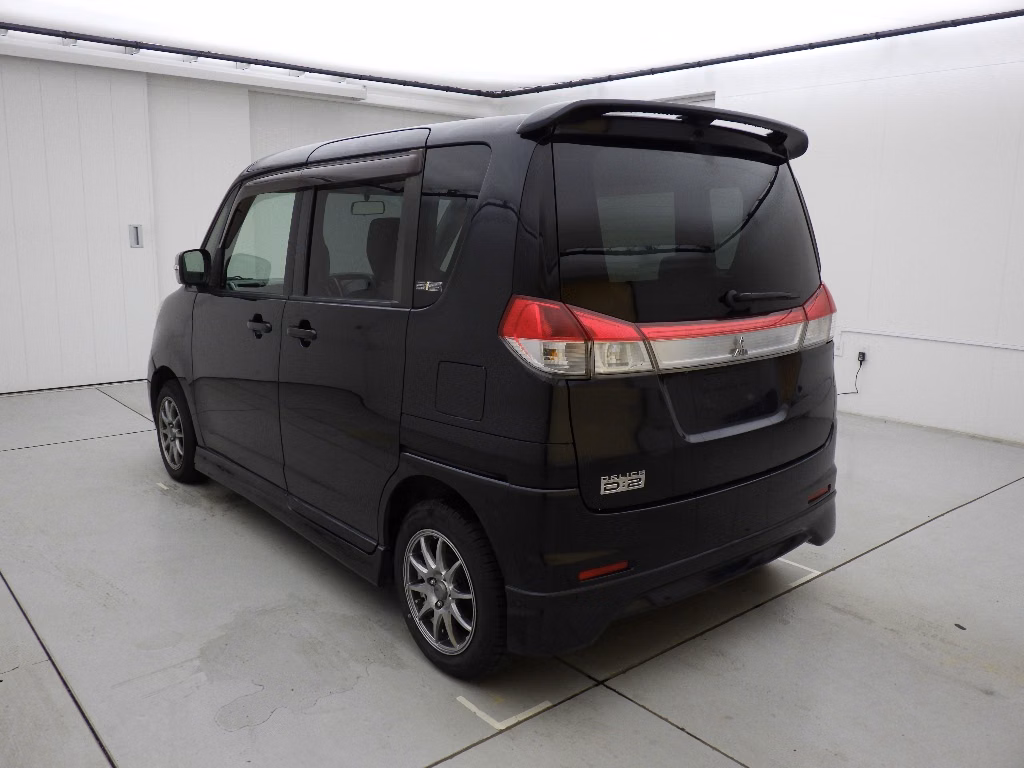 MITSUBISHI DELICA D:2