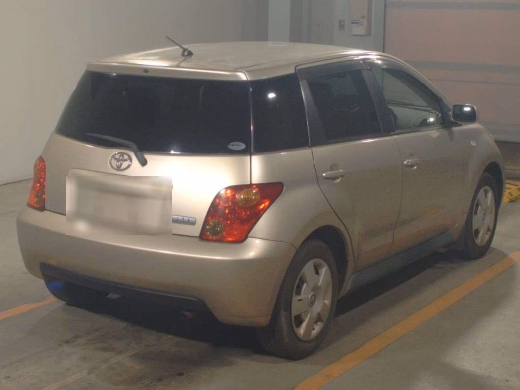 TOYOTA IST