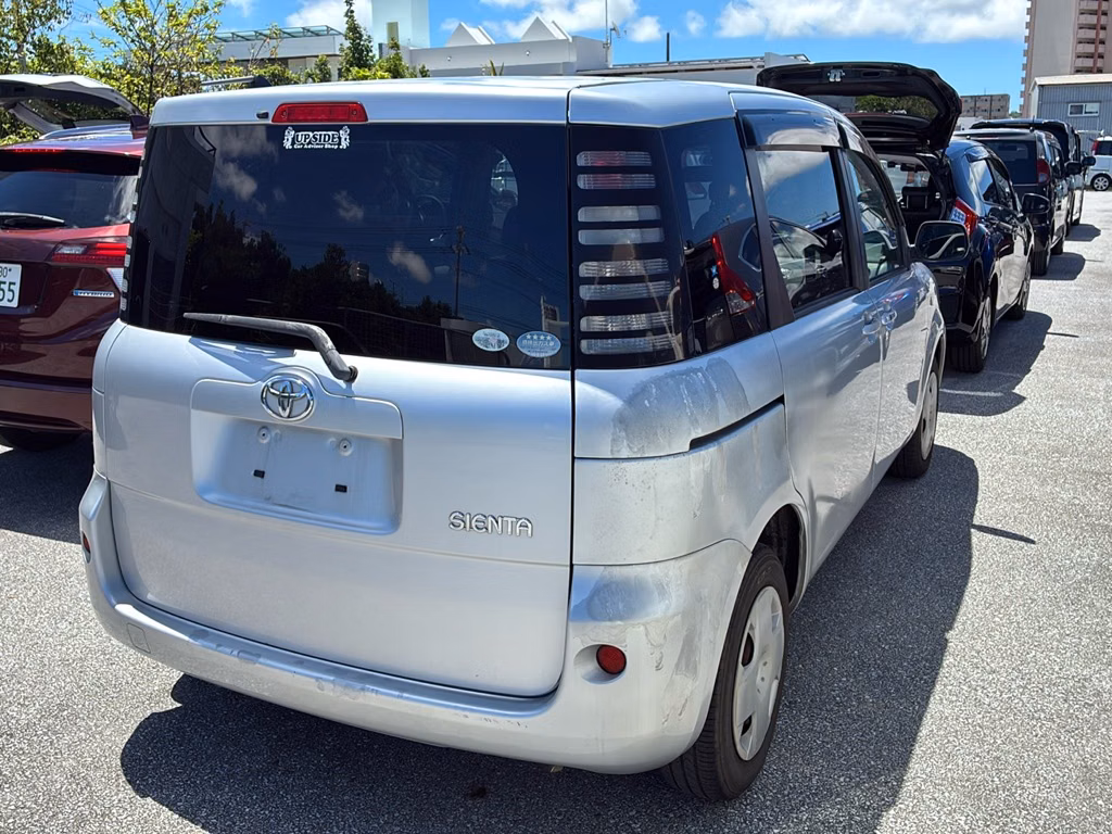 TOYOTA SIENTA