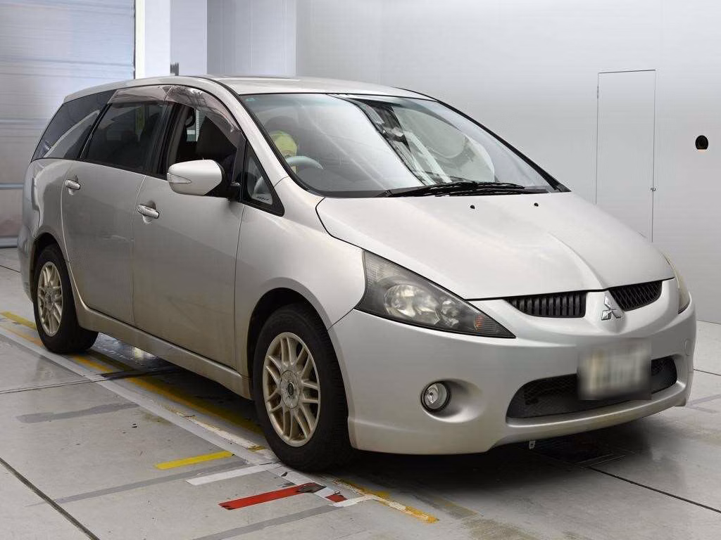 MITSUBISHI GRANDIS