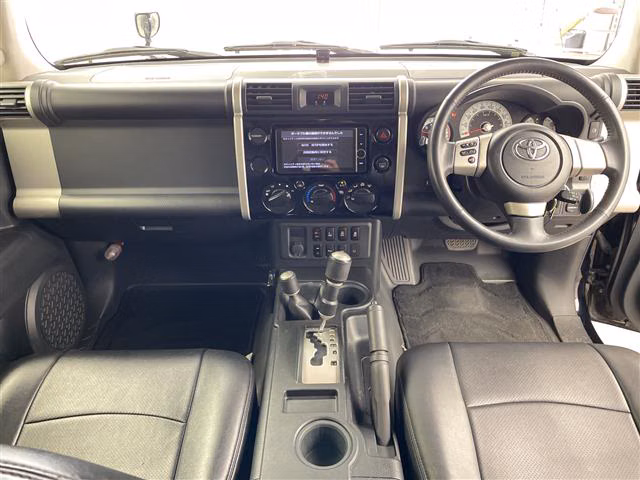TOYOTA FJ CRUISER