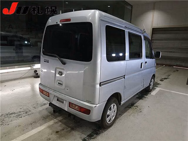 TOYOTA PIXIS VAN