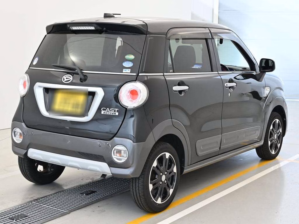 DAIHATSU CAST