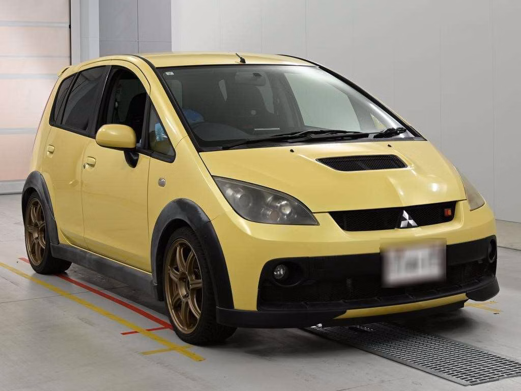 MITSUBISHI COLT