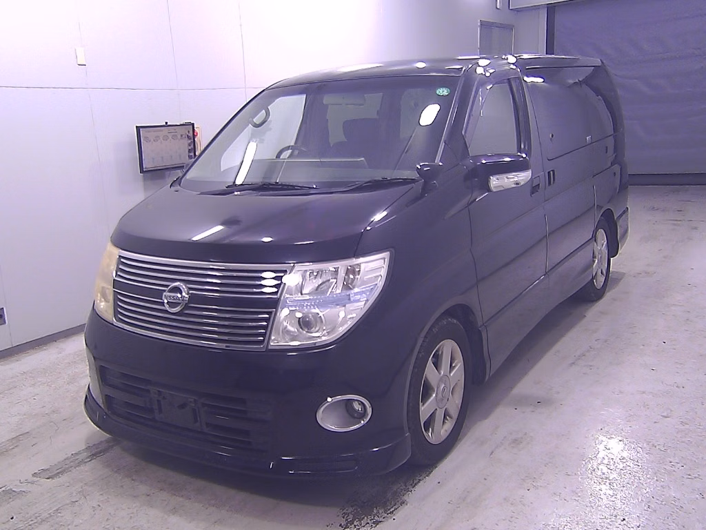 NISSAN ELGRAND