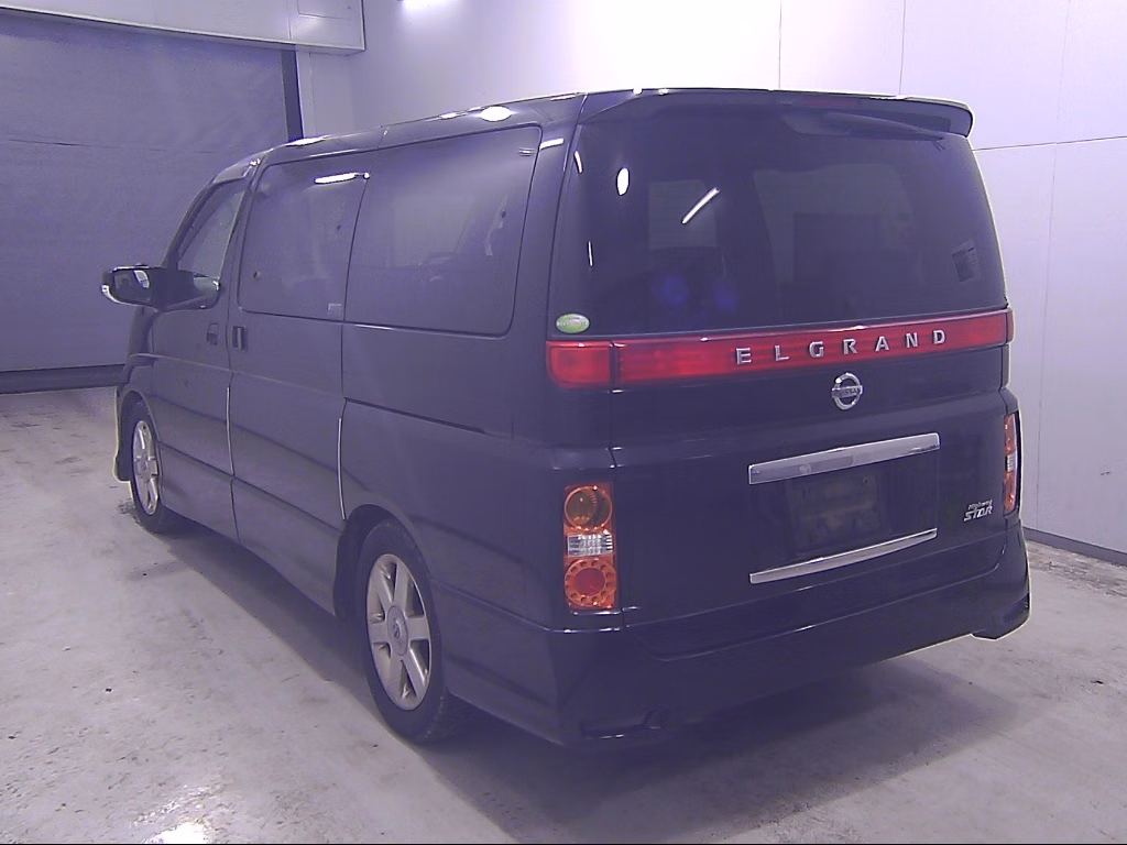 NISSAN ELGRAND