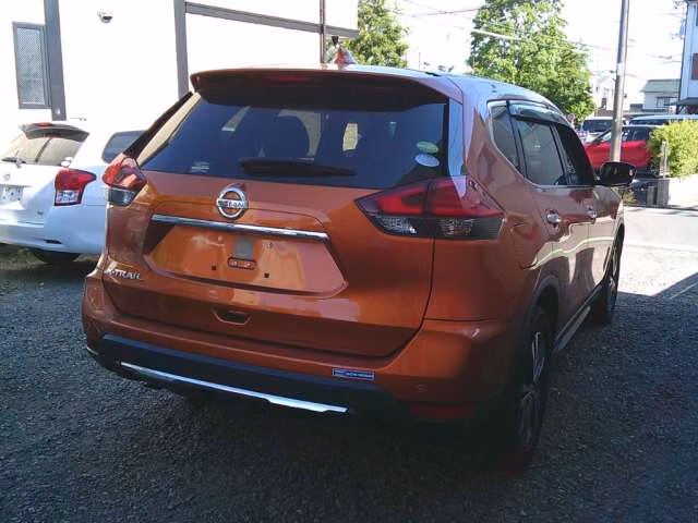 NISSAN X-TRAIL