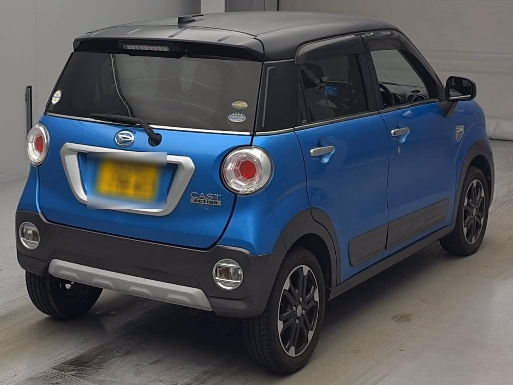 DAIHATSU CAST