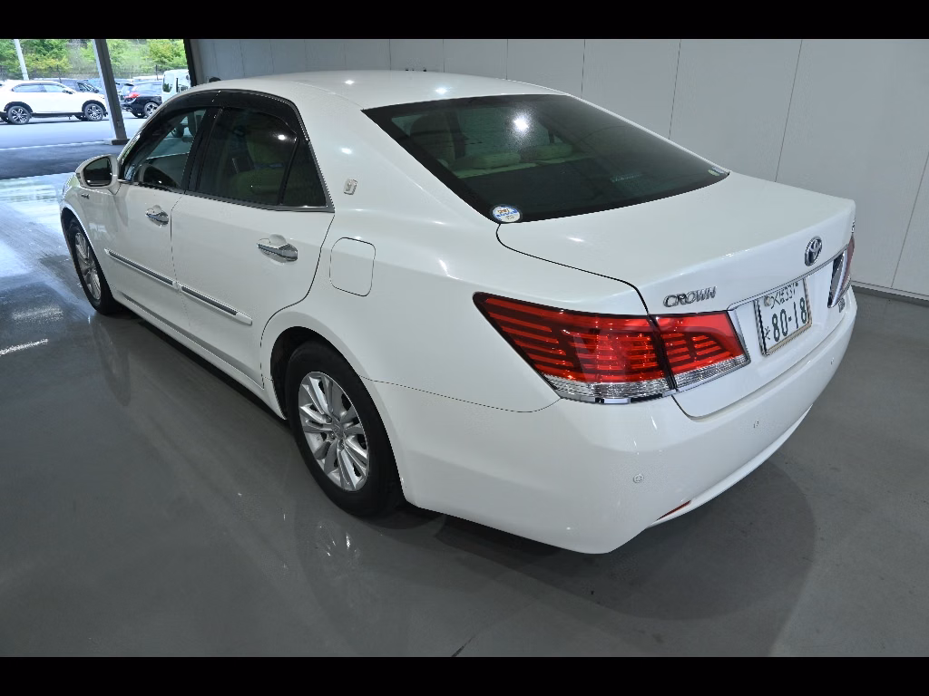 TOYOTA CROWN