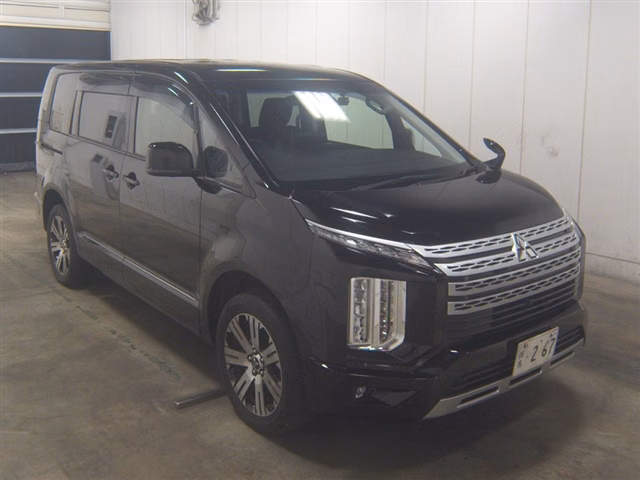MITSUBISHI DELICA D:5