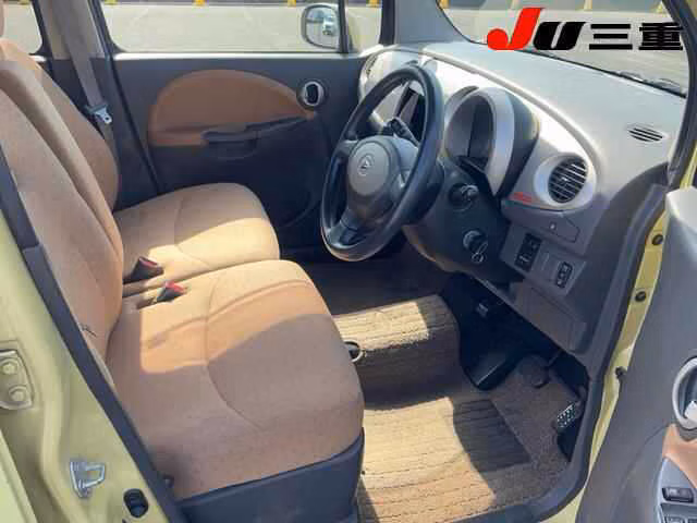 DAIHATSU MOVE LATTE