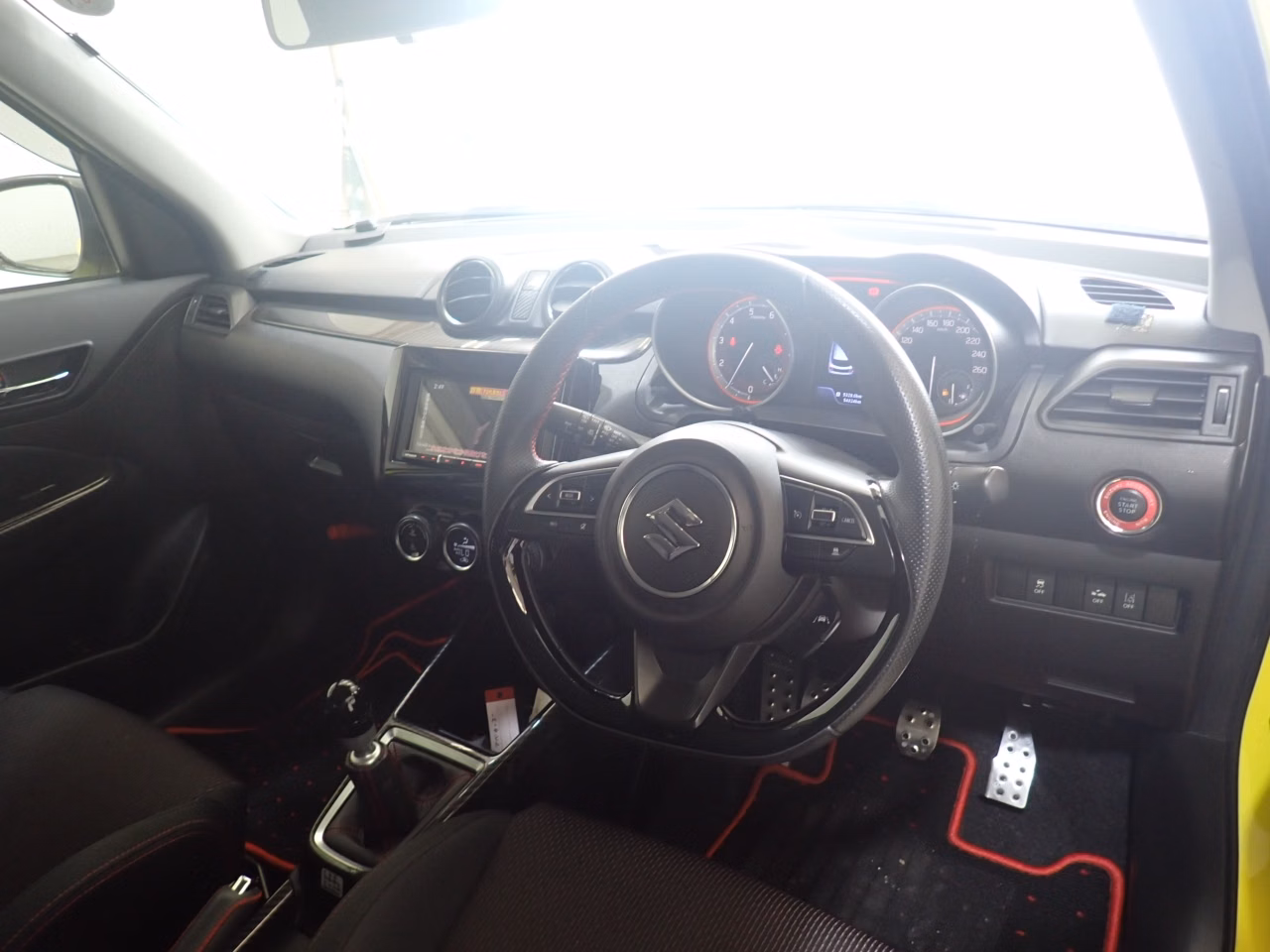 SUZUKI SWIFT