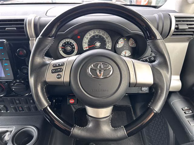 TOYOTA FJ CRUISER
