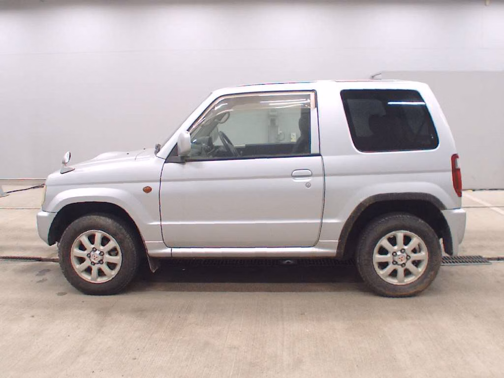 MITSUBISHI PAJERO MINI