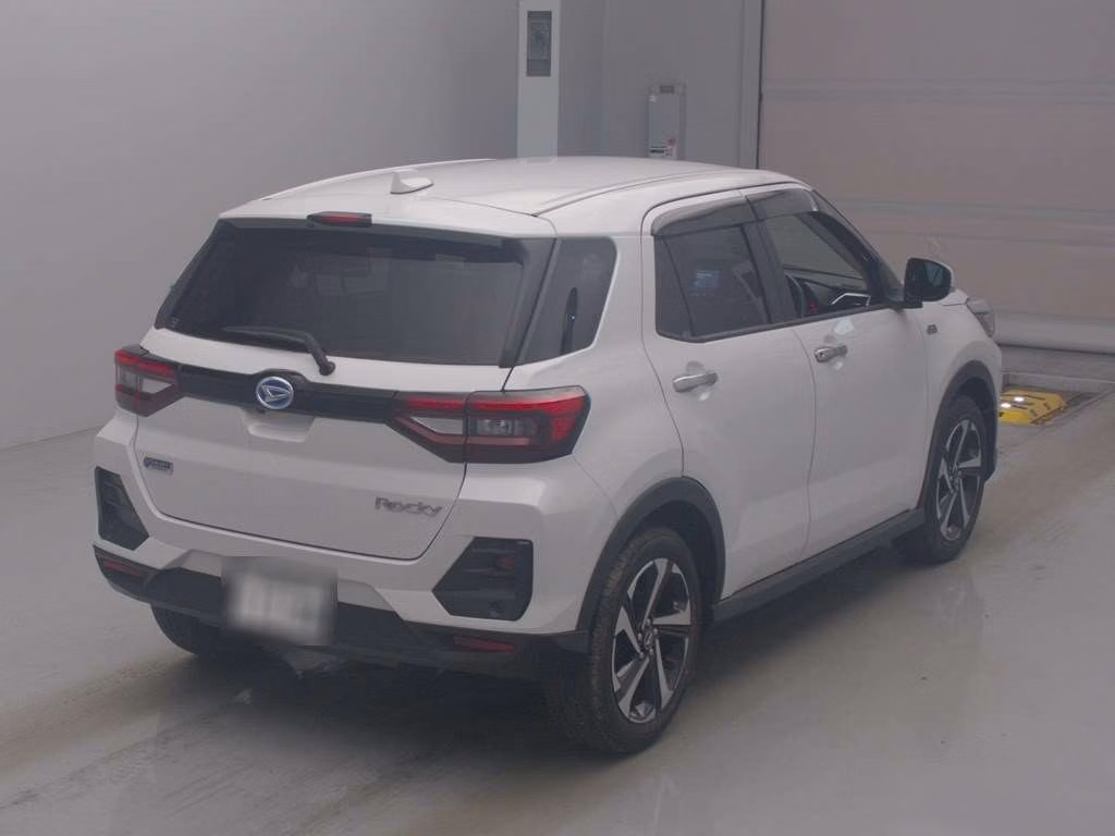 DAIHATSU ROCKY