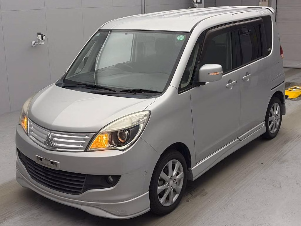 MITSUBISHI DELICA D:2