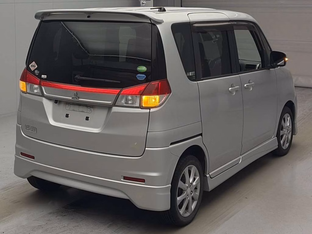 MITSUBISHI DELICA D:2