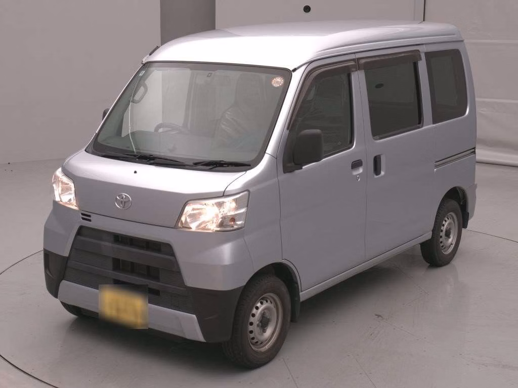 TOYOTA PIXIS VAN