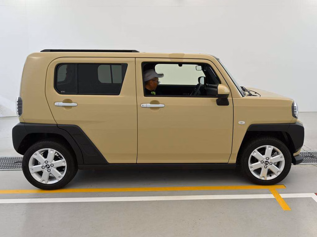 DAIHATSU TAFT