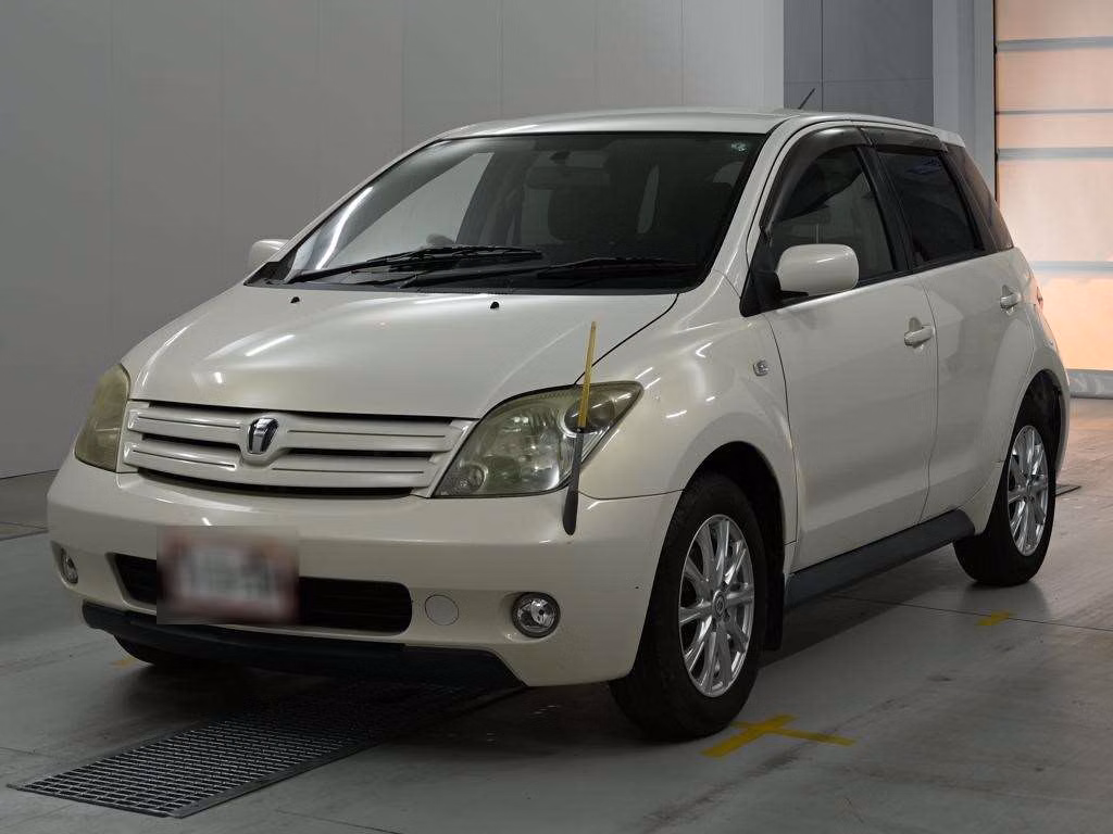 TOYOTA IST