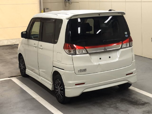 MITSUBISHI DELICA D:2
