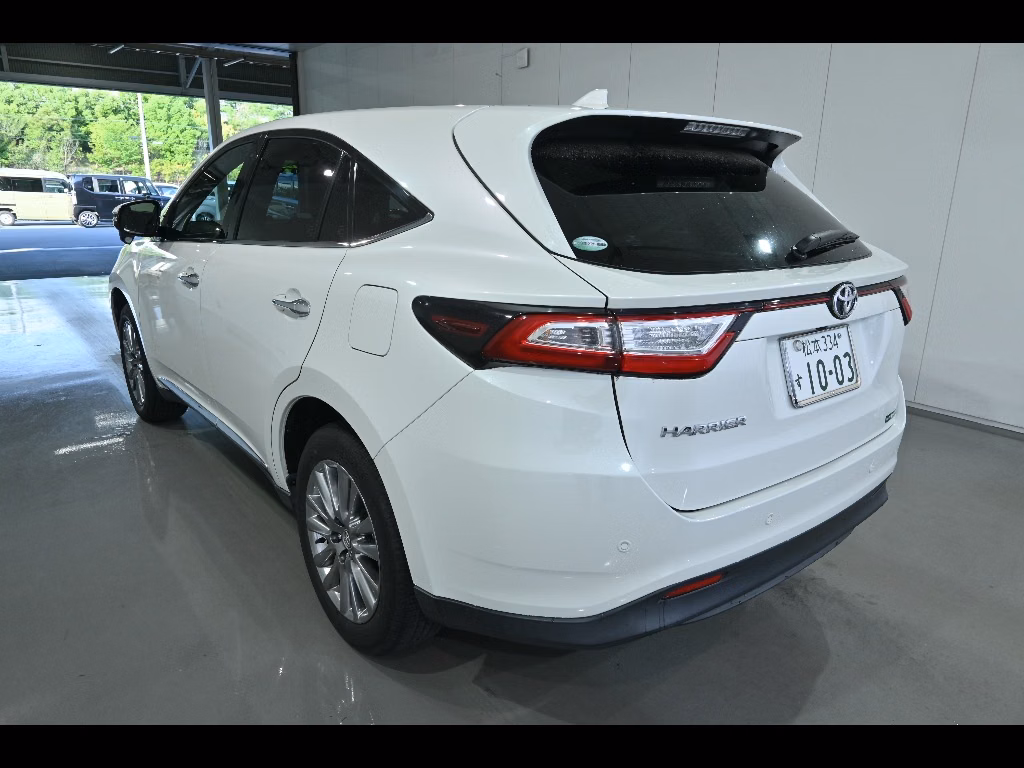 TOYOTA HARRIER