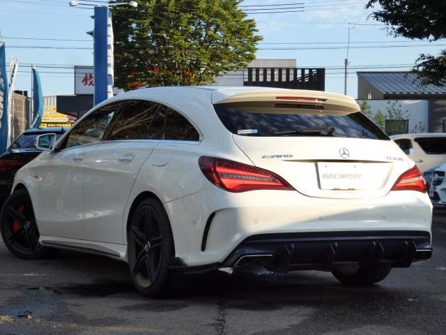 MERCEDES-BENZ CLA-CLASS