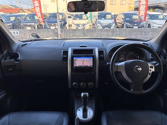NISSAN X-TRAIL