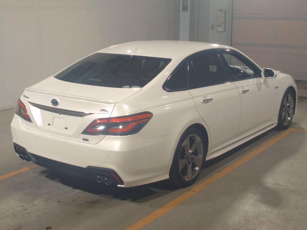 TOYOTA CROWN