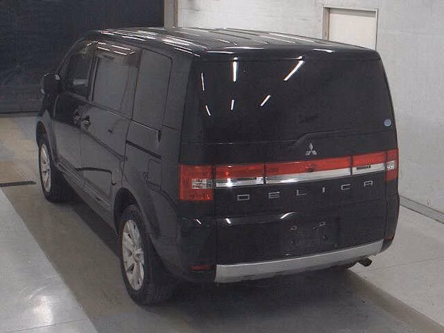MITSUBISHI DELICA D:5