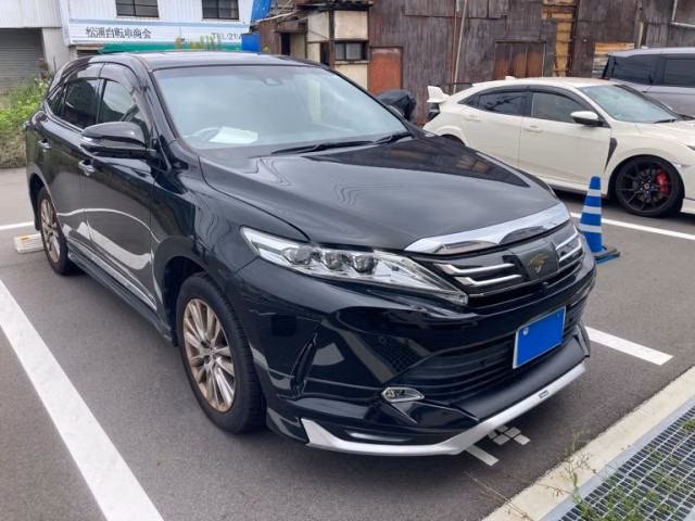 TOYOTA HARRIER