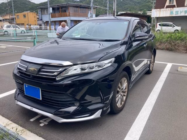 TOYOTA HARRIER