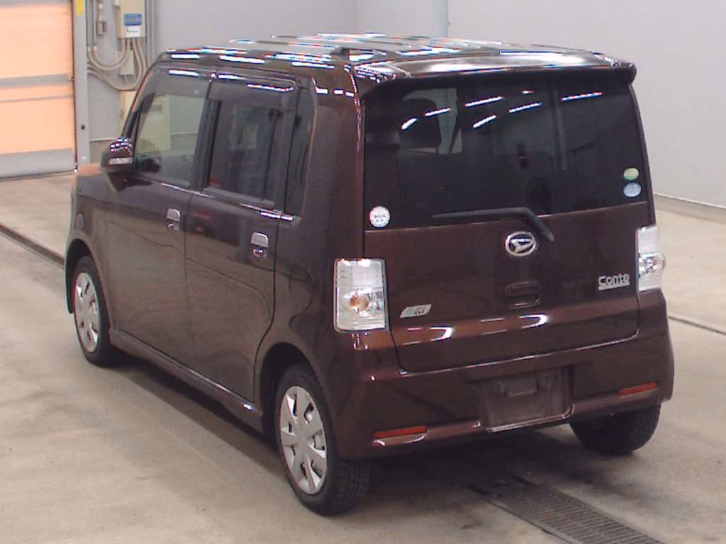 DAIHATSU MOVE CONTE