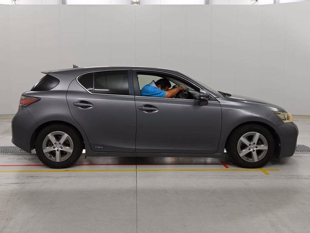 LEXUS CT200H
