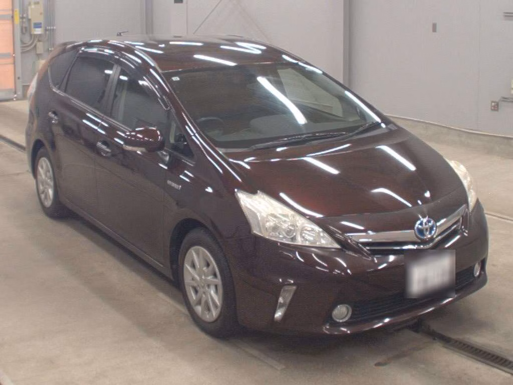 TOYOTA PRIUS ALPHA