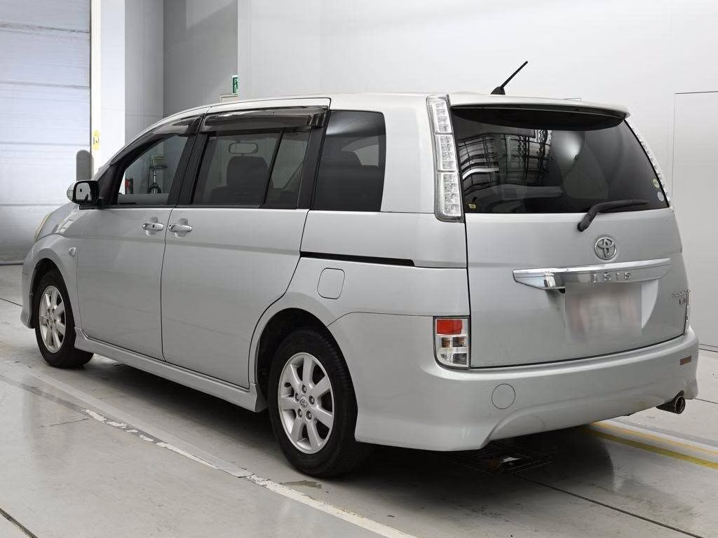TOYOTA ISIS