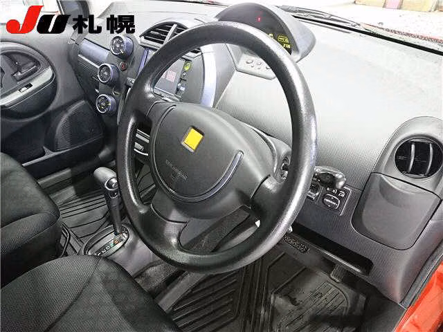 TOYOTA WILL CYPHA