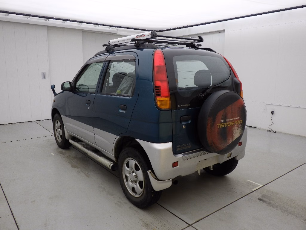 DAIHATSU TERIOS KID