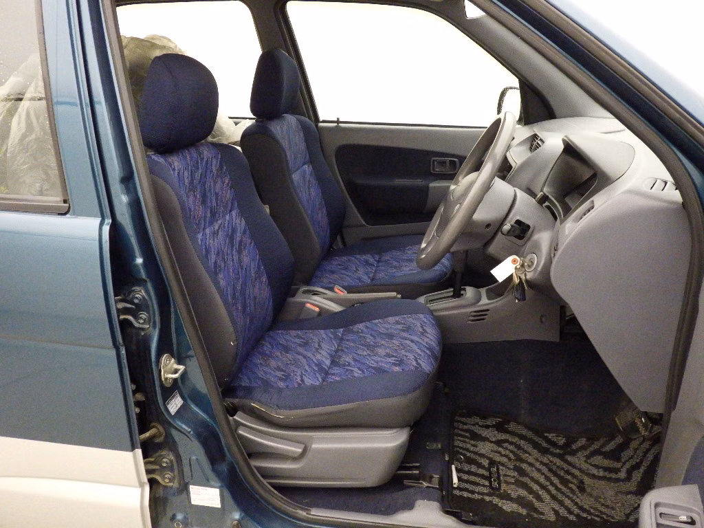 DAIHATSU TERIOS KID