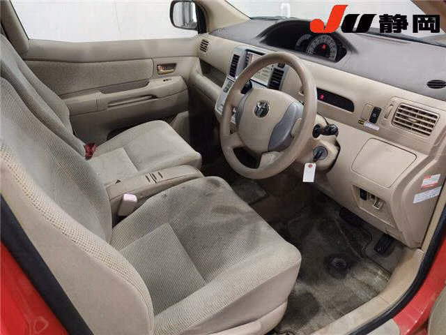 TOYOTA RAUM