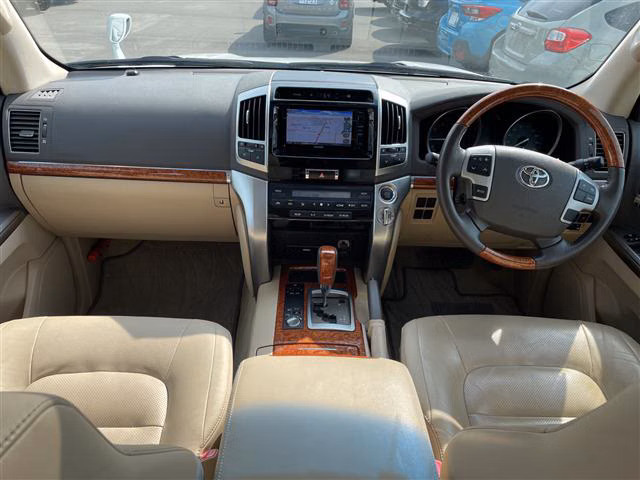 TOYOTA LAND CRUISER