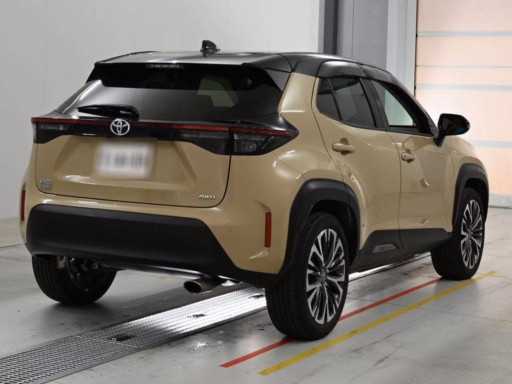 TOYOTA YARIS CROSS