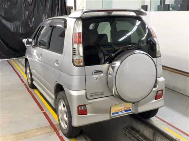 DAIHATSU TERIOS KID