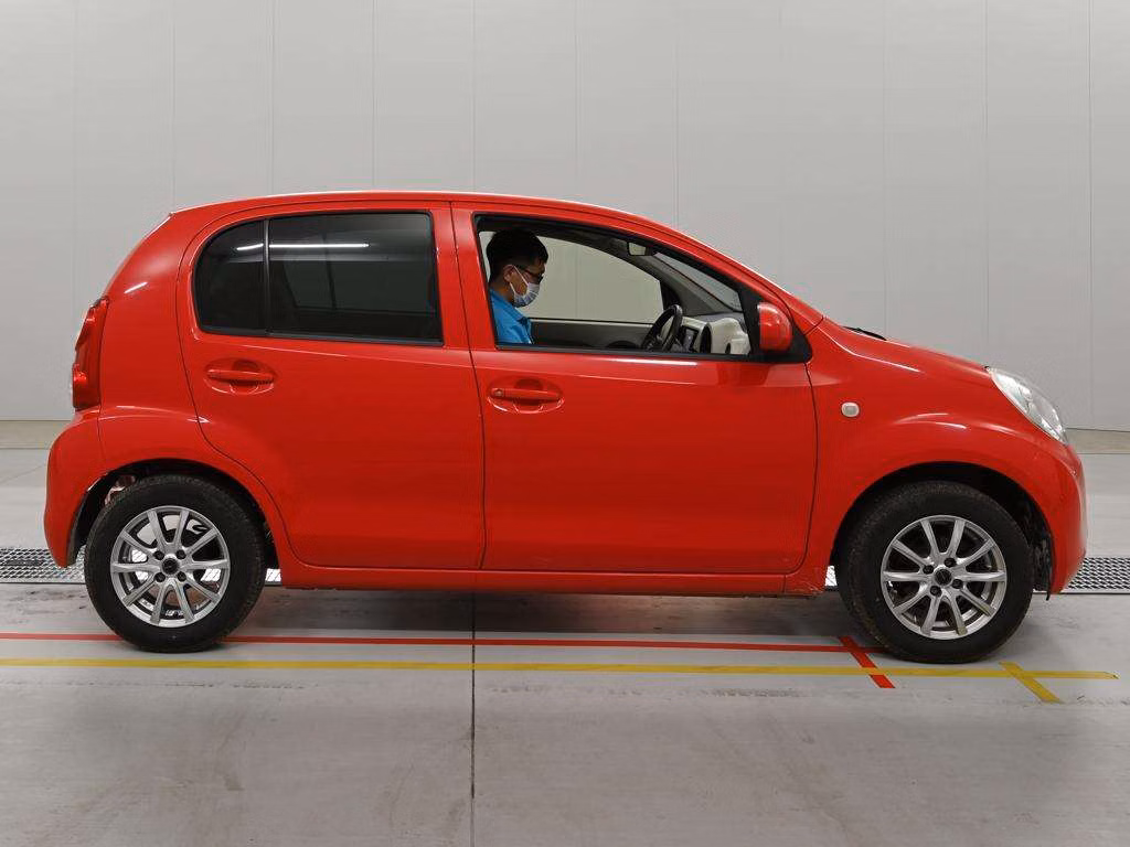 DAIHATSU BOON