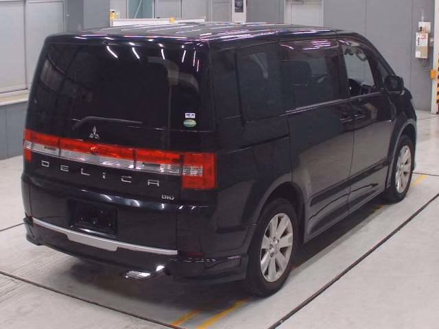 MITSUBISHI DELICA D:5