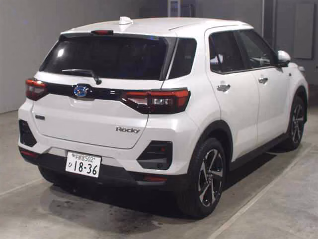 DAIHATSU ROCKY