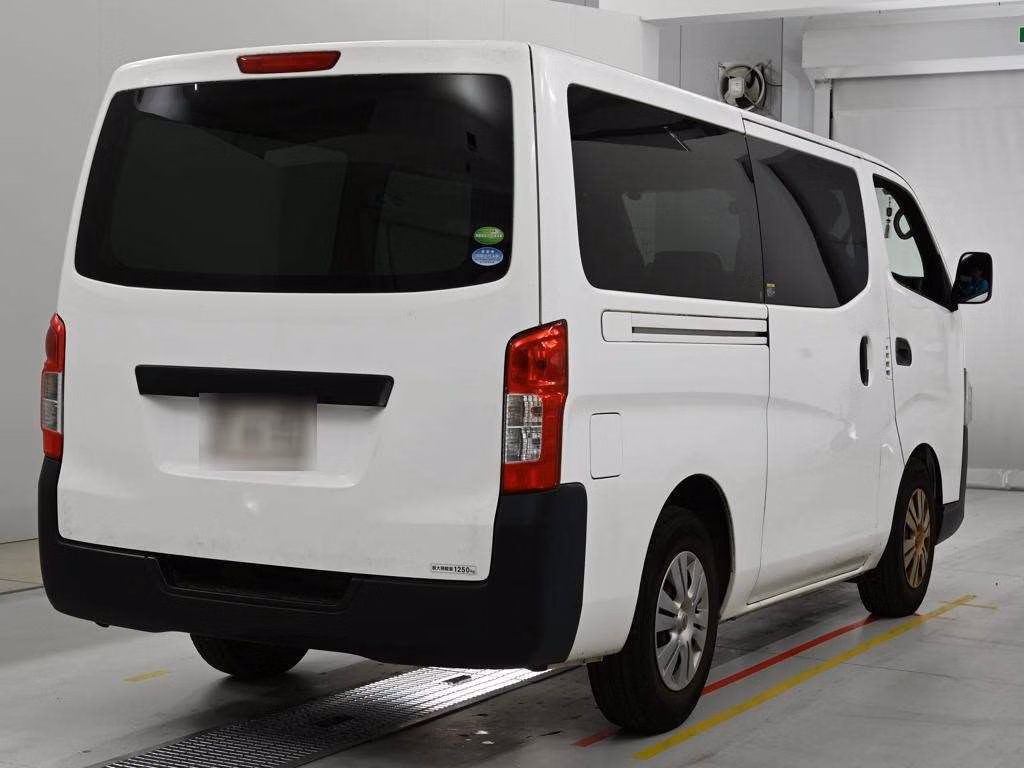 NISSAN NV350 CARAVAN